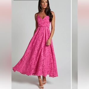 SHOWPO Dress Philine NWT Flowy V Neck Fit and Flare Maxi Jacquard Pink Size US 8